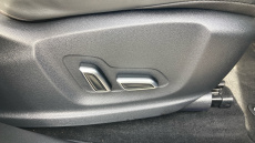 MG Hs 1.5 T-GDI Exclusive 5dr DCT Petrol Hatchback